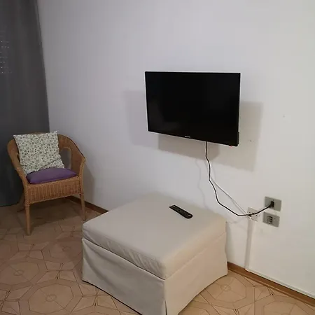 Ag1 Apartment *